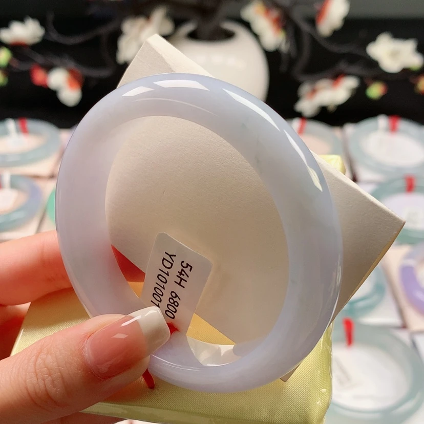【闪购商品】未镶嵌手镯翡翠54牛奶底飘花宽边手镯