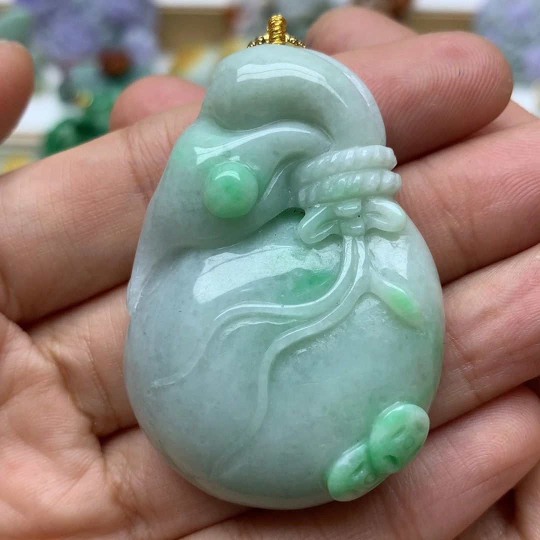 翡翠颈饰未镶嵌翡翠