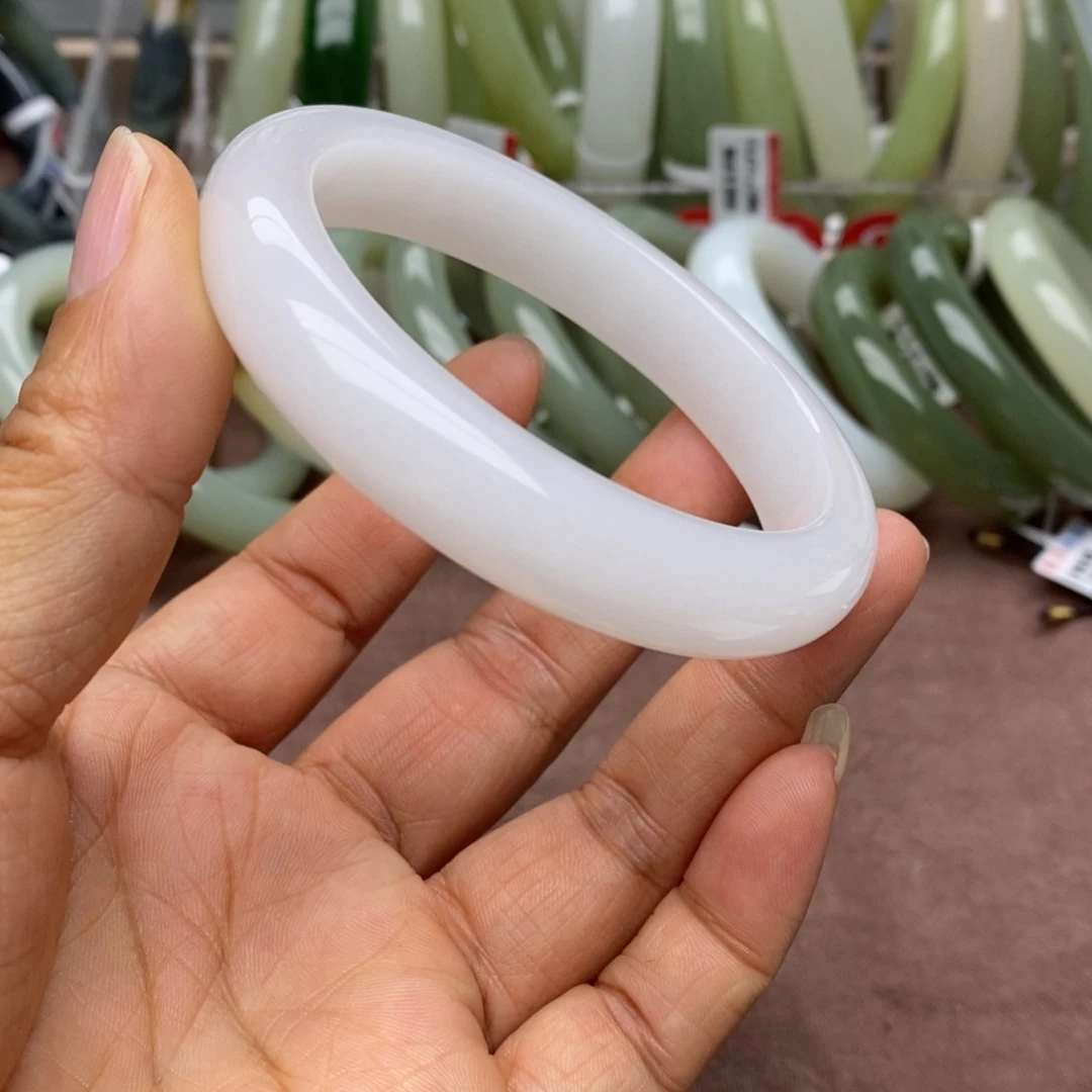 石英质玉手镯未镶嵌57-58