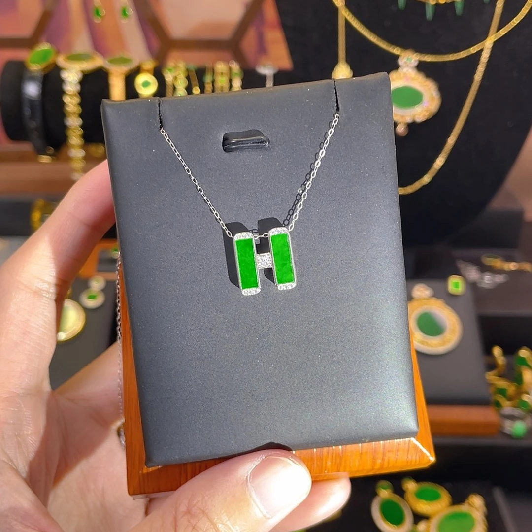 翡翠银S925镀金镶嵌吊坠(赠链)