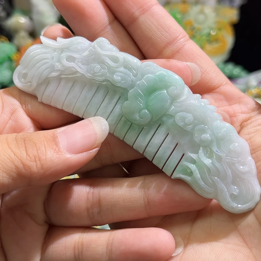 翡翠未镶嵌颈饰待编织