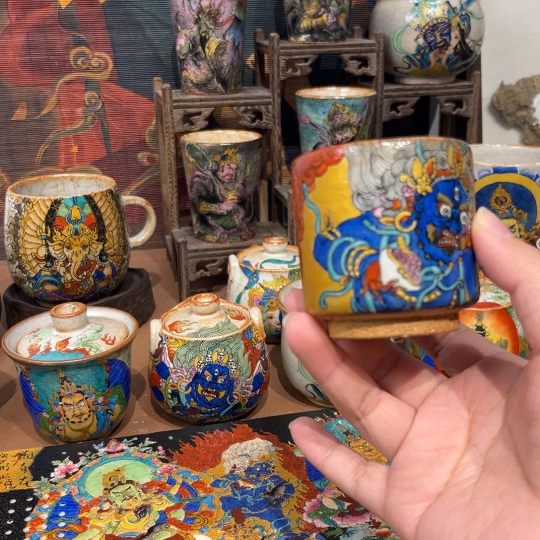 手工手绘黑财财茶杯