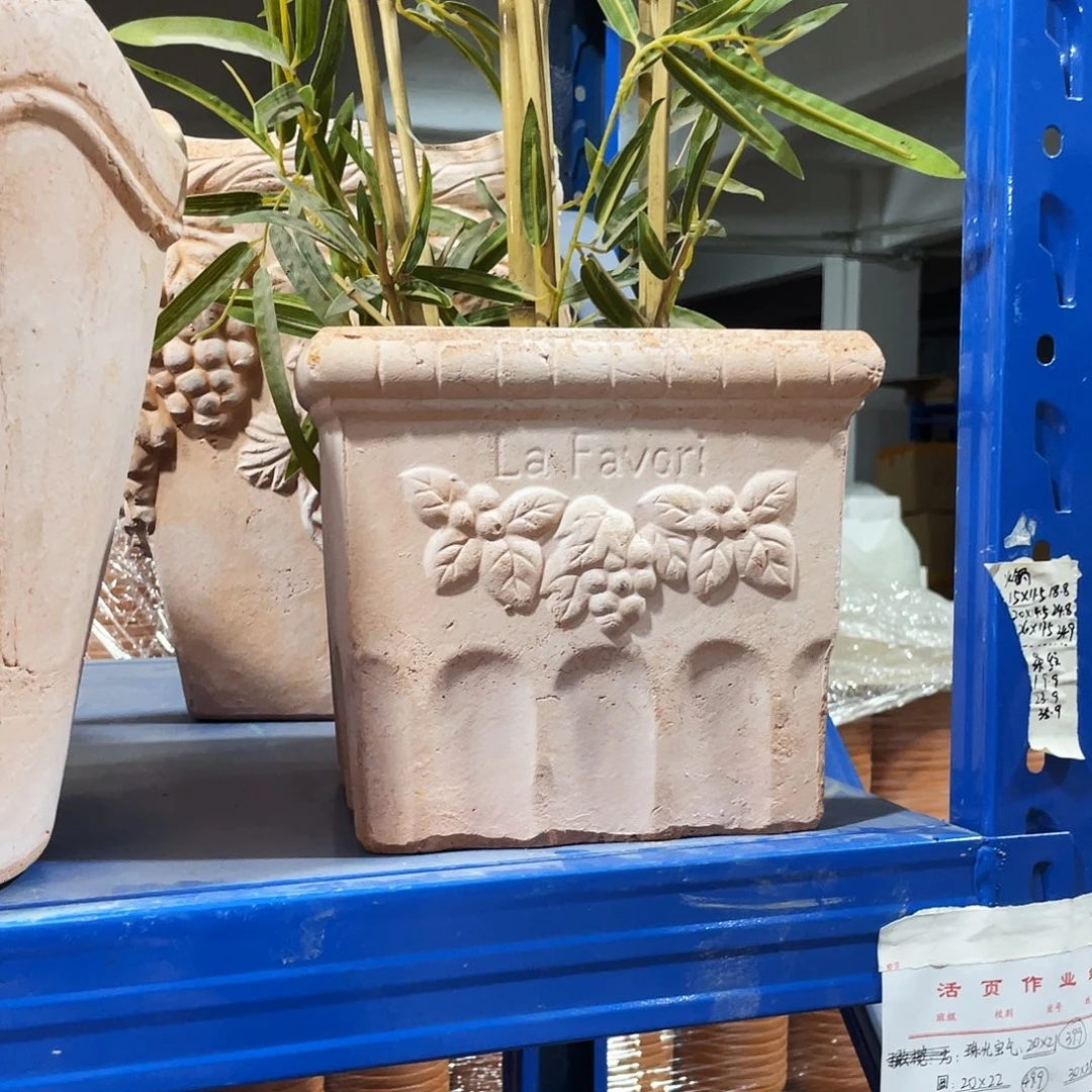 口20×18     手工花盆一个