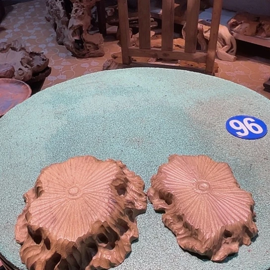 小***哥四川省成都市金丝楠木