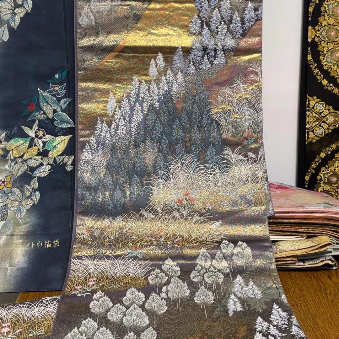 织绣织锦缎，织锦缎