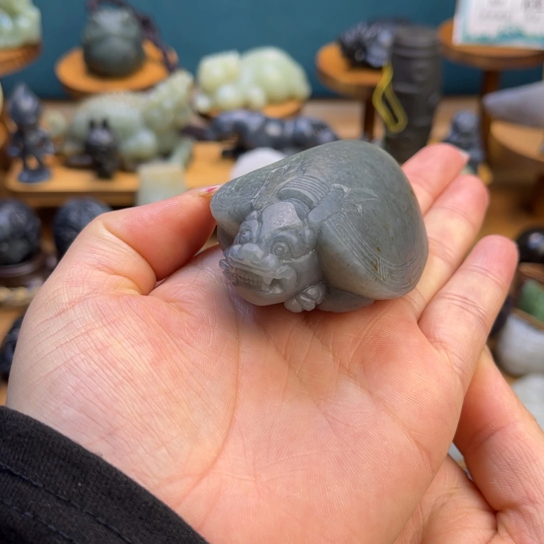 未镶嵌和田玉挂件