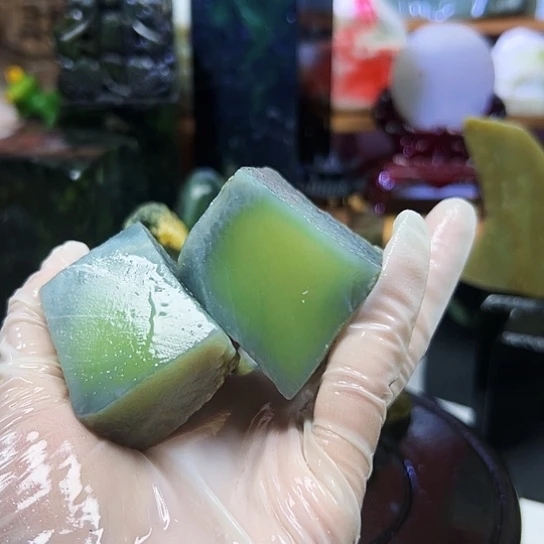 单***族和田玉（糖玉）未镶嵌挂件