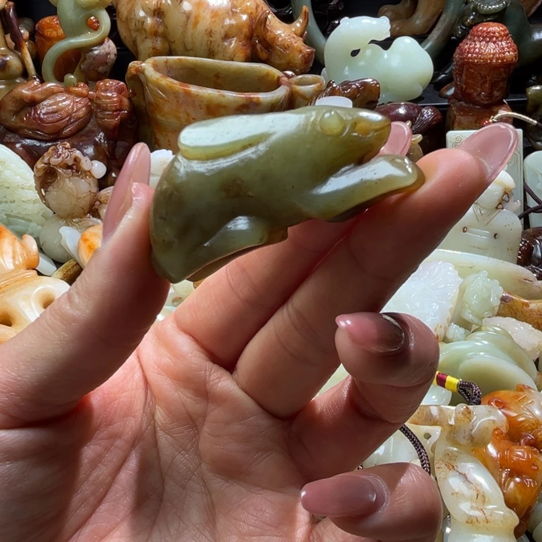 和田玉未镶嵌挂件