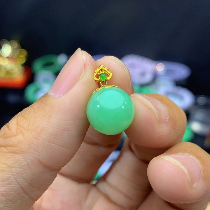 18K金镶嵌手链翡翠翡翠 11+