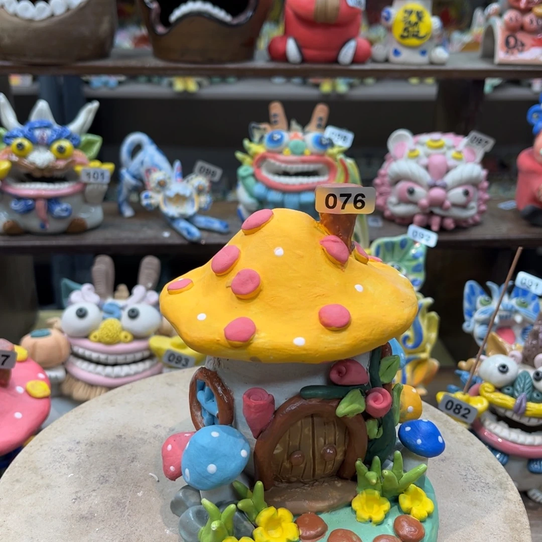 陶瓷纯手工抽象陶瓷摆件076