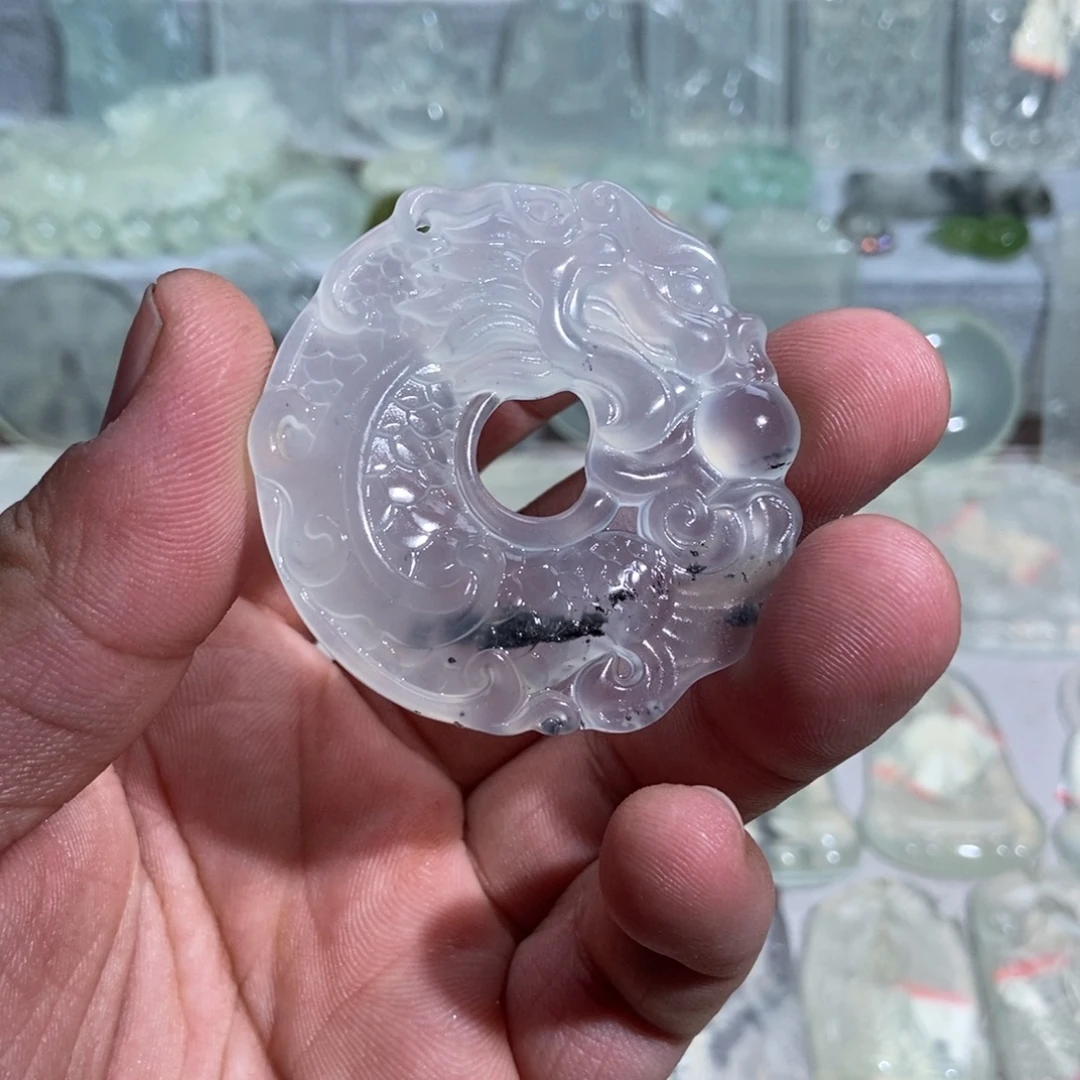 加***林蛇纹石玉未镶嵌颈饰