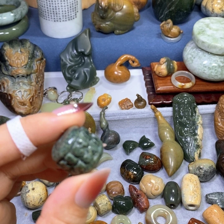 岫岩河磨玉（透闪石质玉）未镶嵌挂件