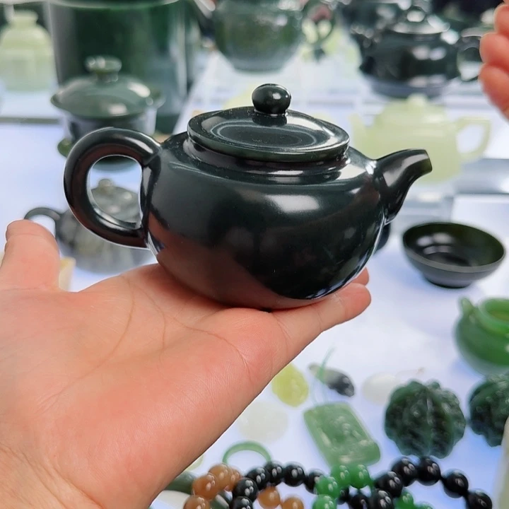 又***了和田玉（青玉）未镶嵌挂件