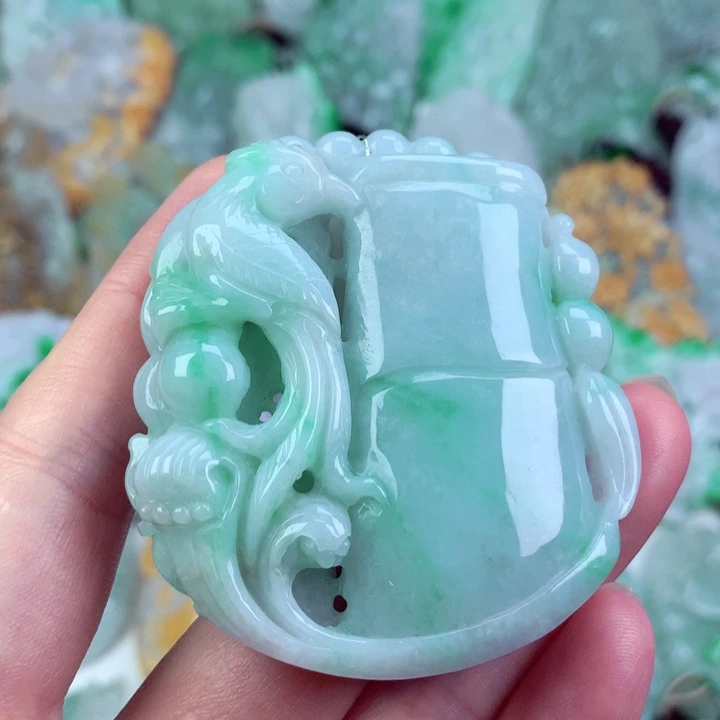 吊坠(不含链)未镶嵌翡翠
