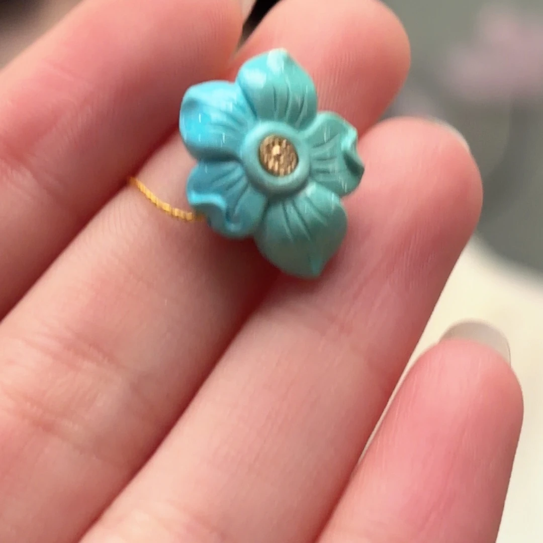 绿松石未镶嵌颈饰