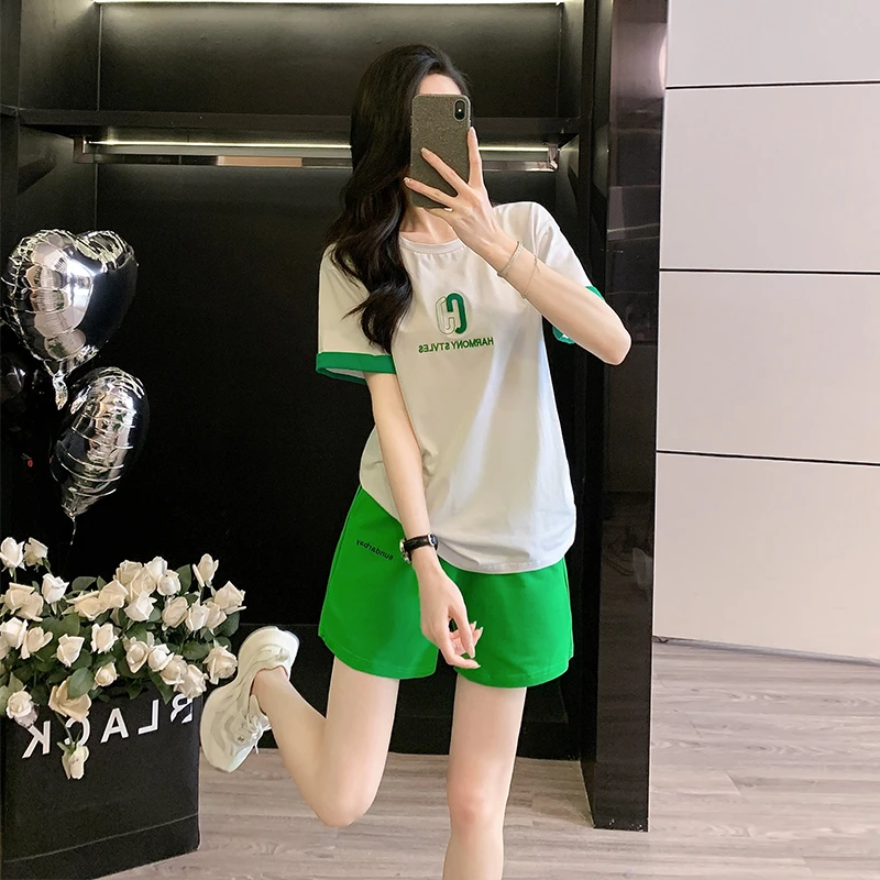 网红炸街时尚韩版2025夏季新款白色短袖绿色短裤套装运动两件套潮