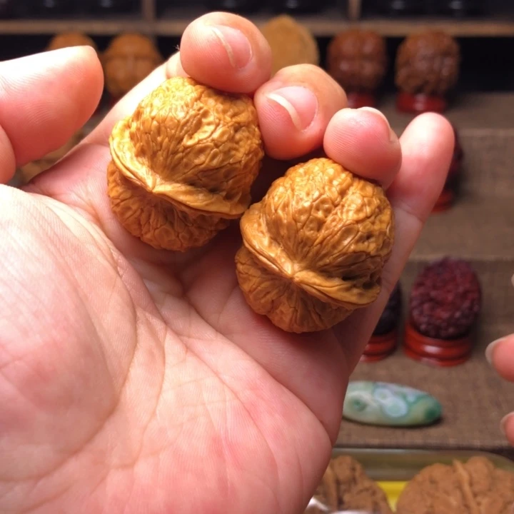 把件橄榄核78玄武球33+