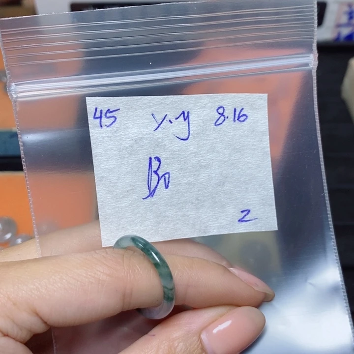 x***.定制翡翠未镶嵌不退