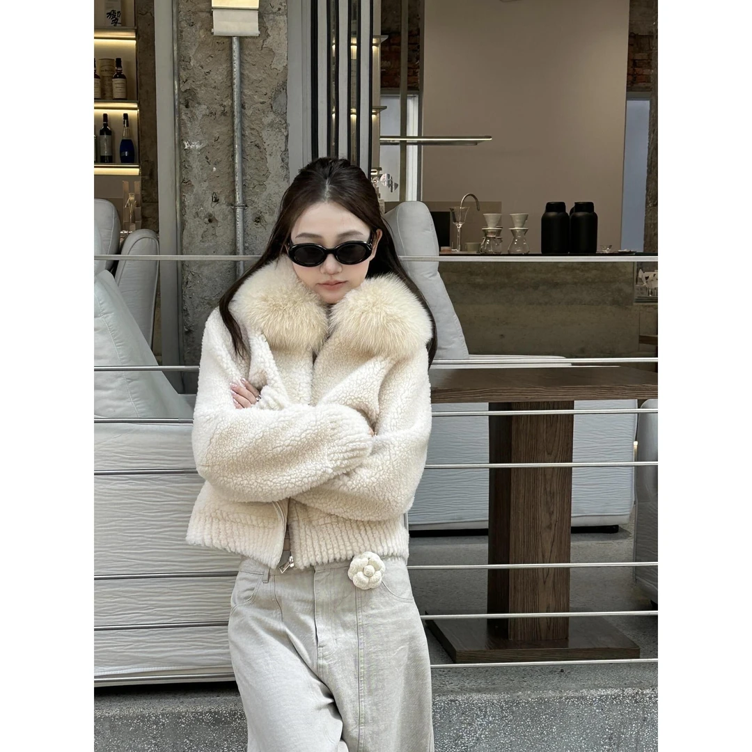 【万达撤柜】毛领外套女2025秋冬新款白色摇粒绒皮毛一体毛毛上衣高