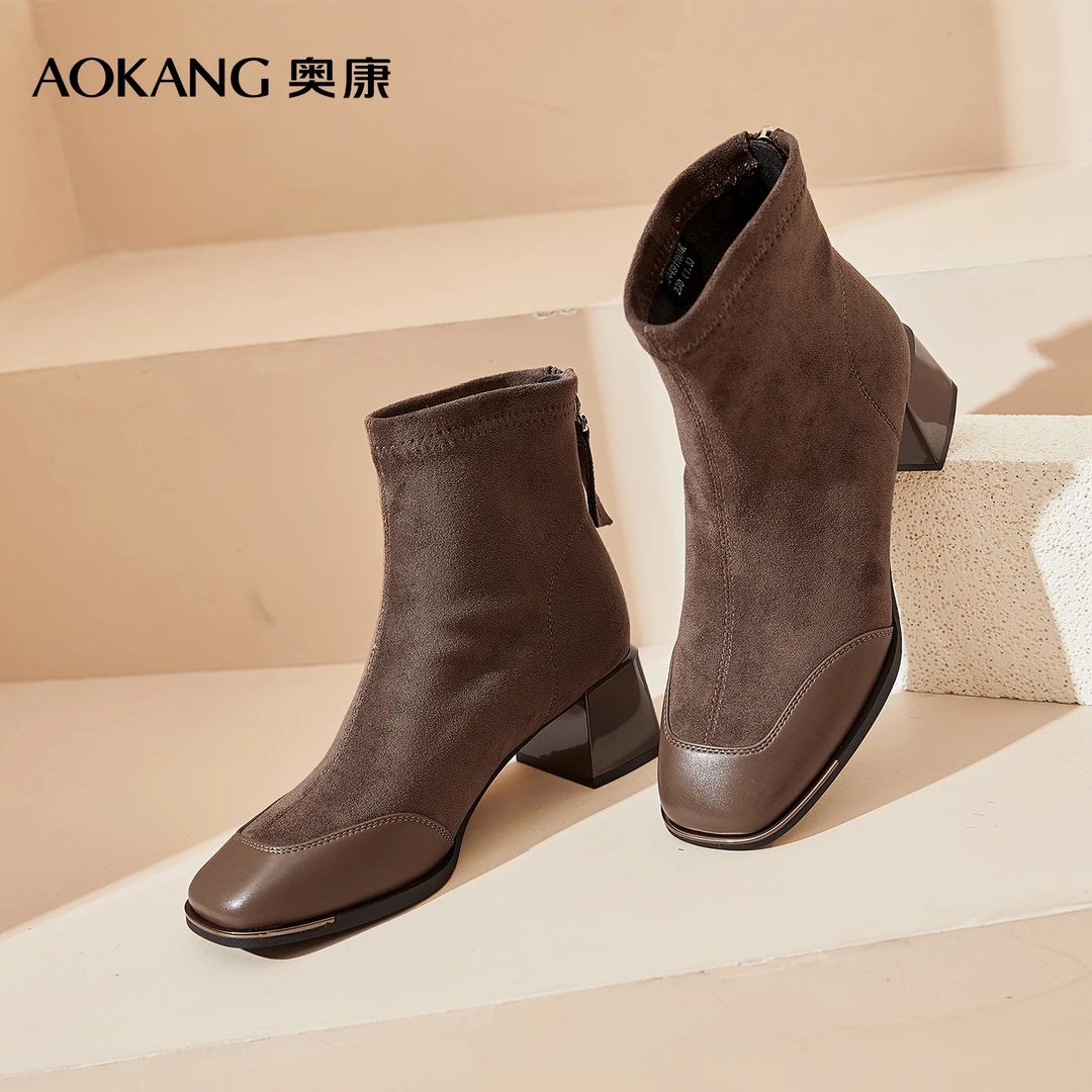 奥康2024秋冬季瘦瘦靴时装靴女款圆头百搭通勤方跟粗跟