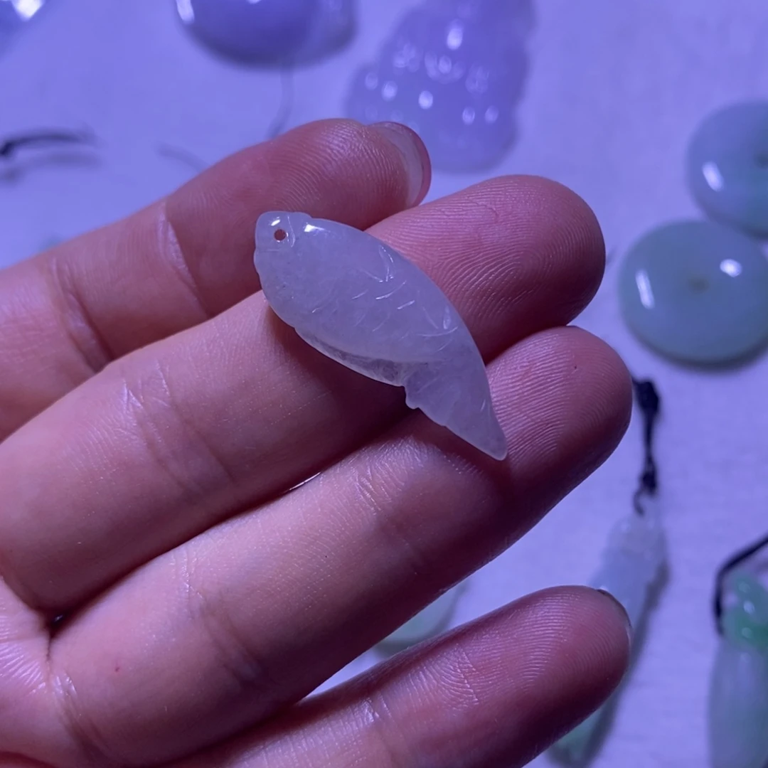 未镶嵌定制翡翠翡翠吊坠