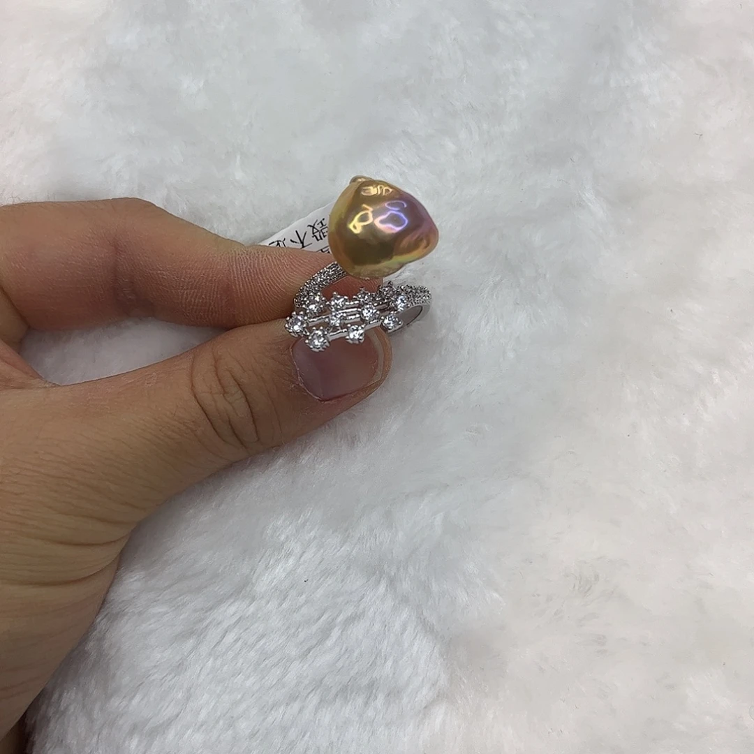 合金耳饰淡水珍珠