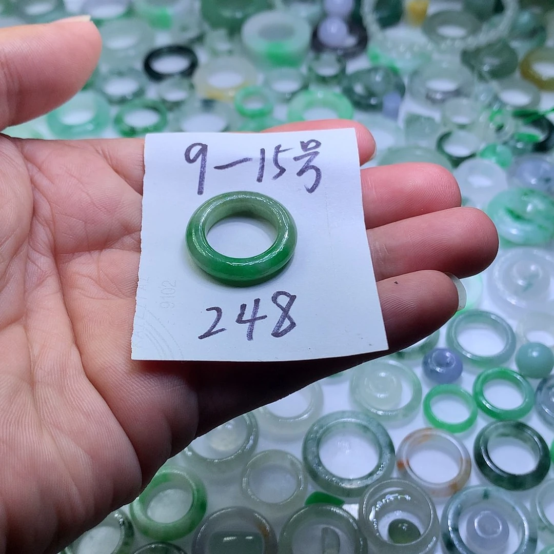 未镶嵌定制翡翠翡翠