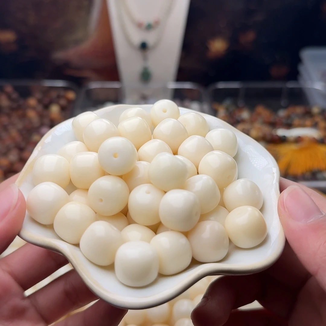 菩提根/象牙果吊坠20 颗骨瓷大白兔 14 干磨桶