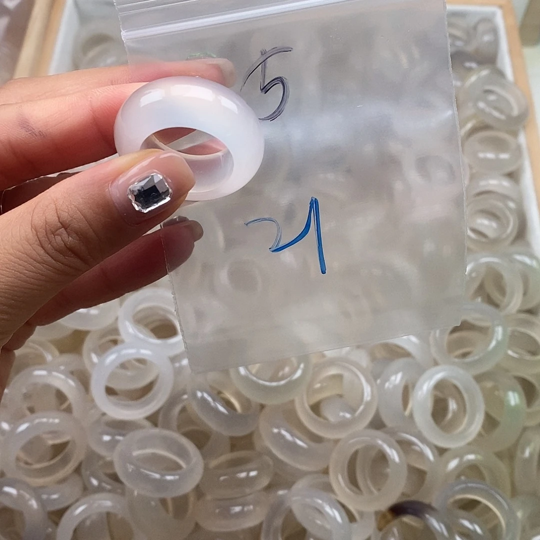 玛瑙/玉髓戒指未镶嵌