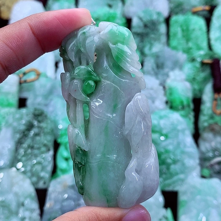 吊坠(不含链)未镶嵌翡翠