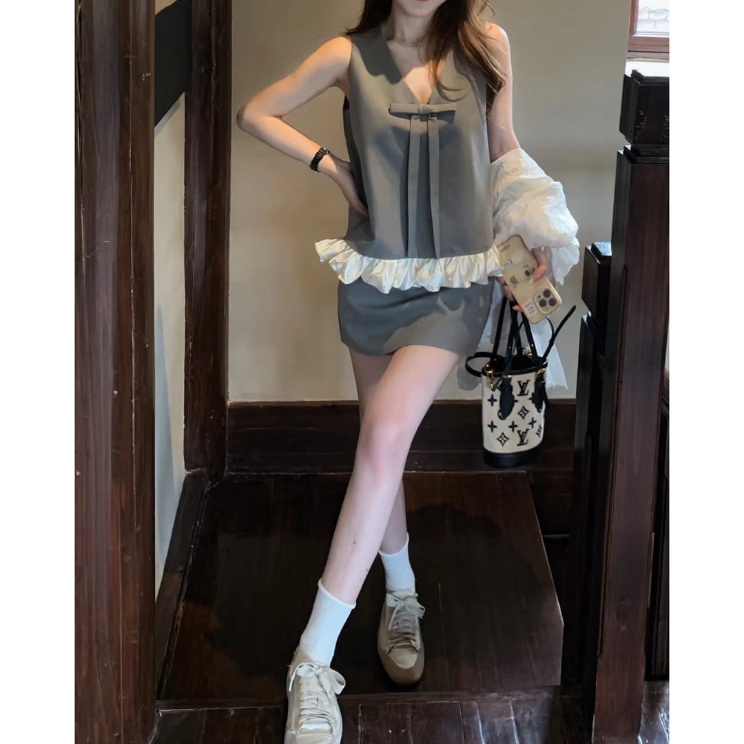 法式蝴蝶结V领撞色拼接背心上衣搭配半身短裙女夏季套装
