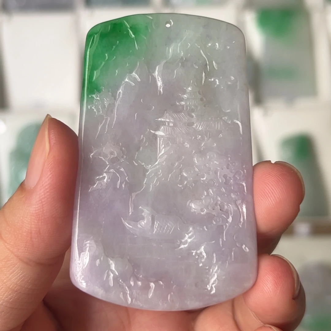 翡翠未镶嵌颈饰山水
