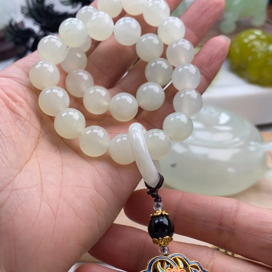 岫玉未镶嵌四大名玉手持