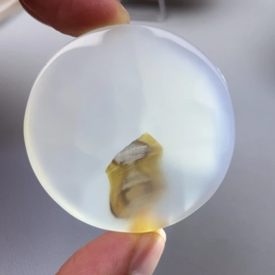 玛瑙/玉髓颈饰未镶嵌力**澜