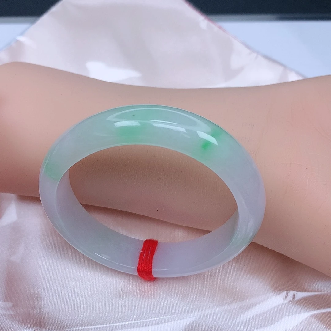 【闪购商品】未镶嵌手镯（贵妃镯）翡翠，53