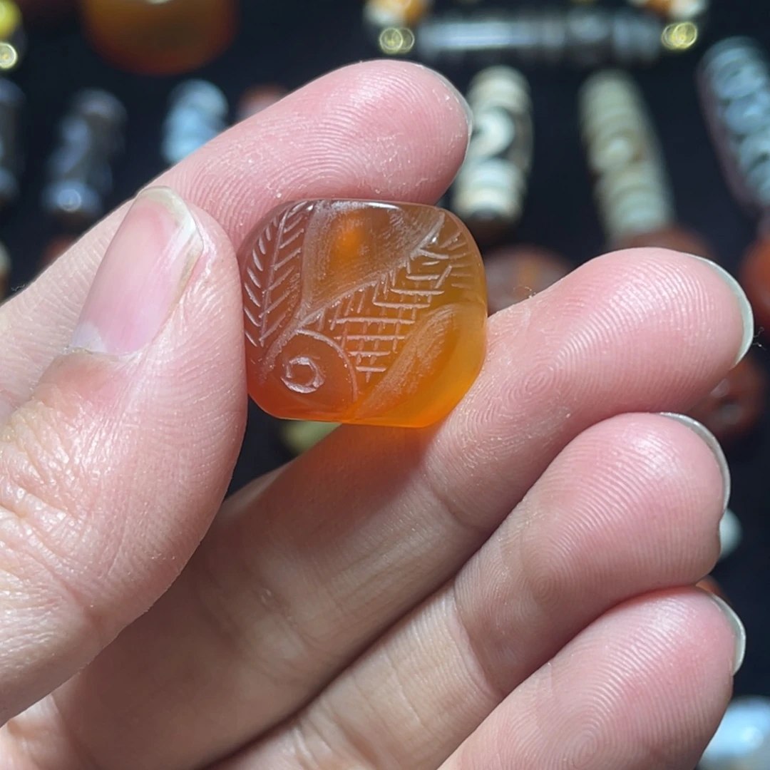 依***水玛瑙/玉髓未镶嵌玛瑙单珠子