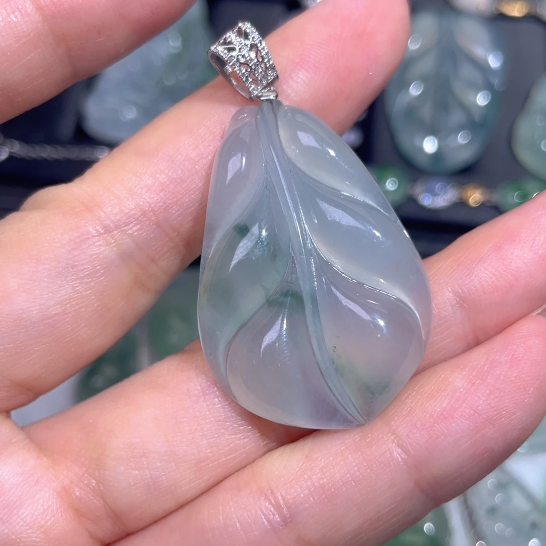 颈饰18K金镶嵌翡翠翡翠