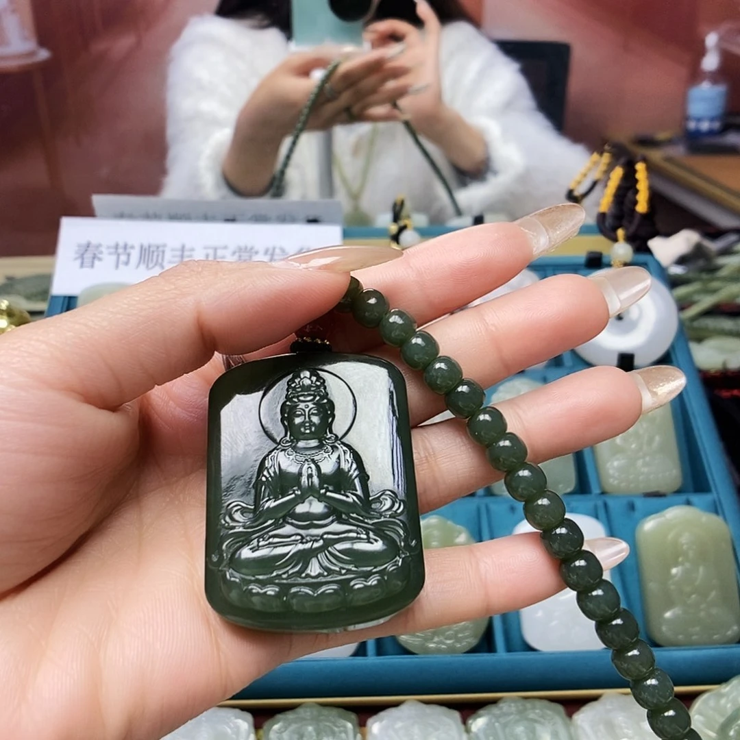 和田玉颈饰未镶嵌小*子