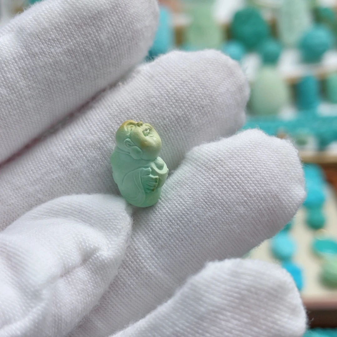 绿松石未镶嵌珠宝奇石