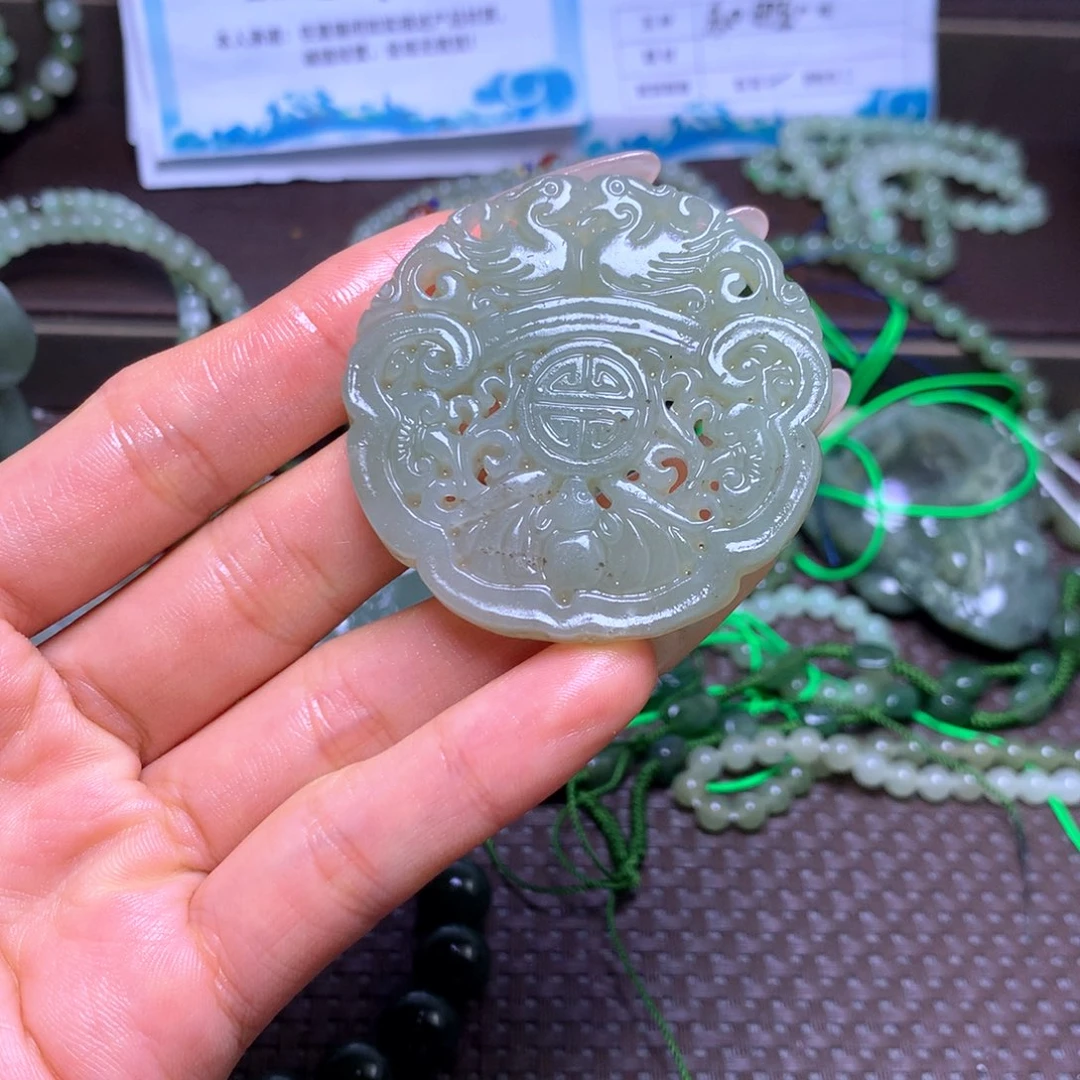 颈饰未镶嵌和田玉