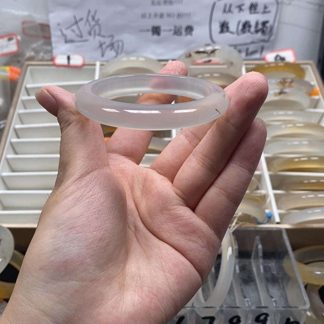 甜***ฅ玛瑙/玉髓手镯合金