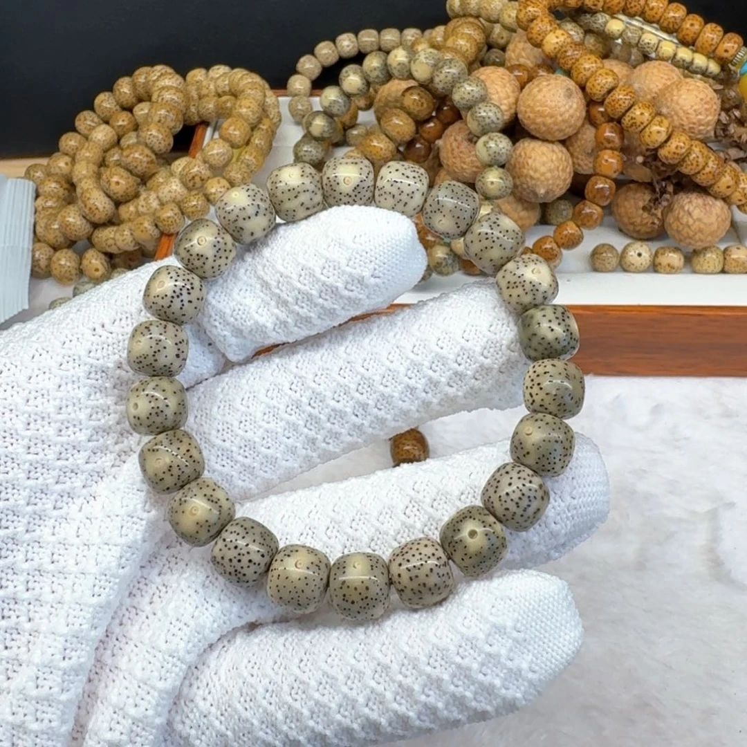 星月菩提吊坠石玉料10.5