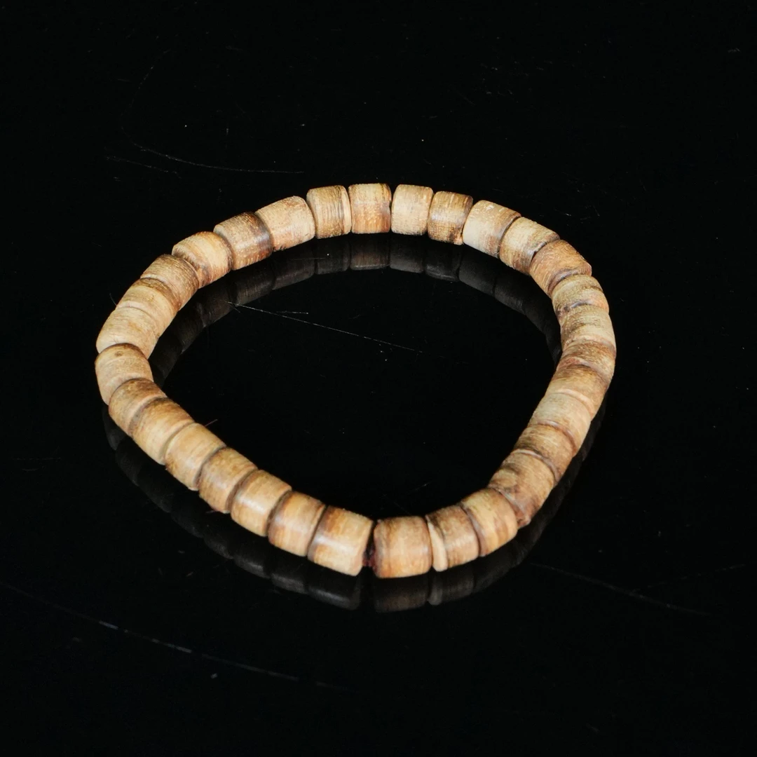 DY-A5949 越南惠安沉香土沉规整桶珠手串 0.7x0.5cm4.47g