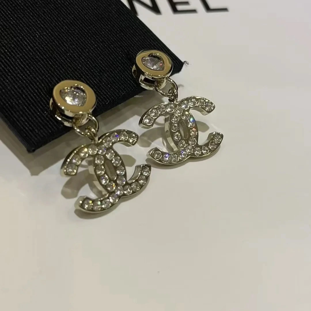 未使用 Chanel/香奈儿 爱心双C满钻耳环 JM0096/24B