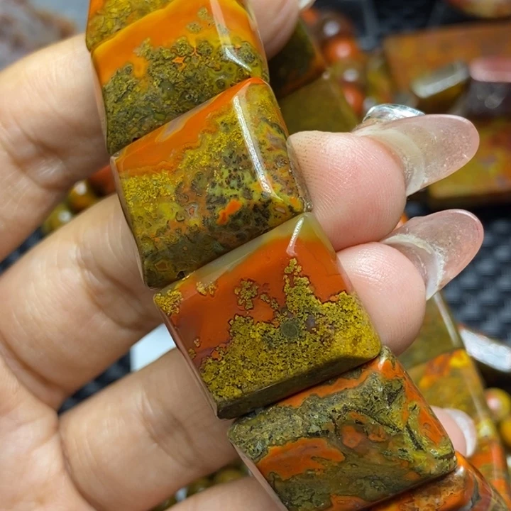 玛瑙/玉髓颈饰未镶嵌金*