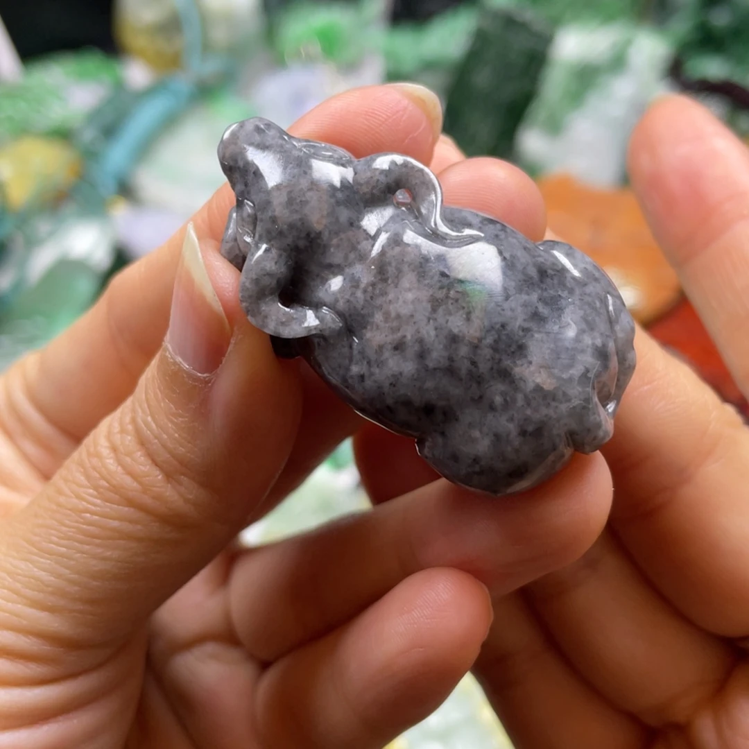 翡翠颈饰未镶嵌原**歌牌子