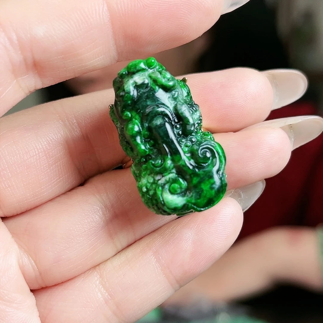 翡翠颈饰银S925镶嵌戒指