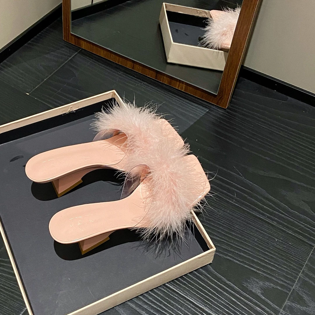 【6公分】2025夏季新款法式坡跟露趾一字带毛毛高跟外穿方头凉拖鞋