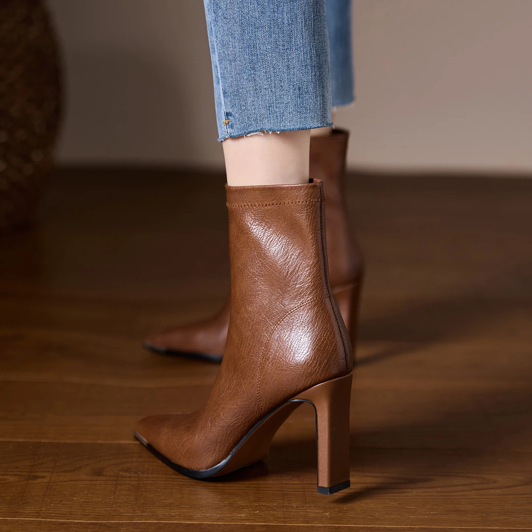 小个子增高9cm~美拉德靴子法式瘦瘦小短靴春秋单靴粗跟显瘦时装靴