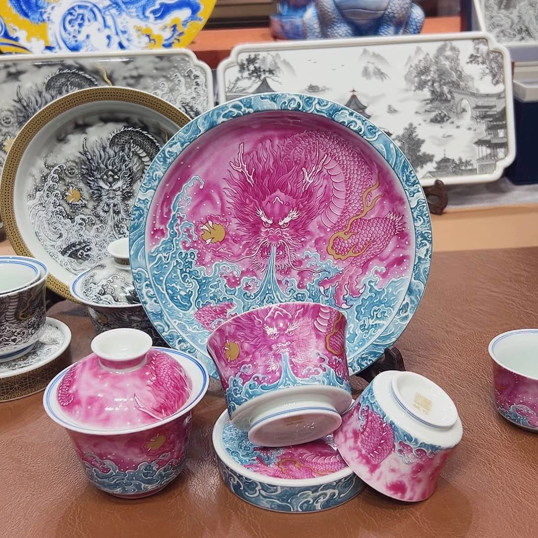 摆件景德镇陶瓷研究所工作的